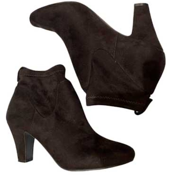 BCBG BROWN DELILAH FAUX SUEDE SLIP ON ANKLE BOOTS SZ 8M EUC - Picture 1 of 15